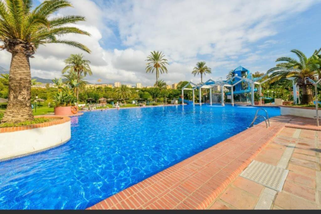 Apartamento 215. Primera Linea De Playa. ベナルマデナ エクステリア 写真