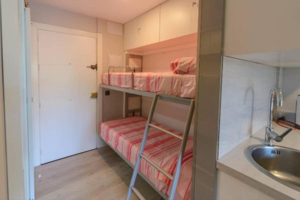 Apartamento 215. Primera Linea De Playa. ベナルマデナ エクステリア 写真
