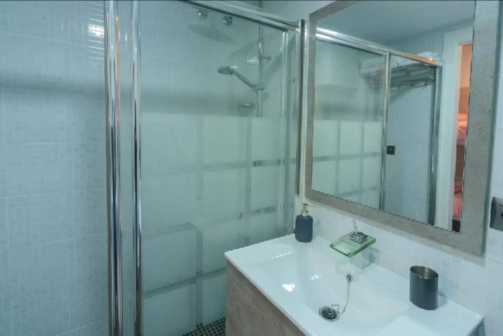 Apartamento 215. Primera Linea De Playa. ベナルマデナ エクステリア 写真